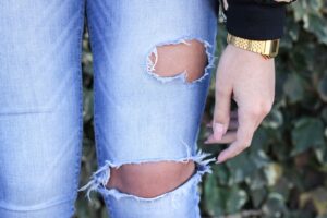 Photo "boyfriend jeans vs mom jeans"